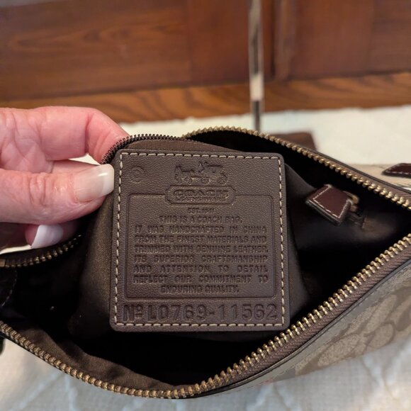 Coach Signature Heritage Stripe Handbag - Picture 10 of 11